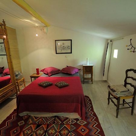 Chambres D'Hotes Le Petit Siam : Le Calme En Centre Ville Клермон-Феран Екстериор снимка