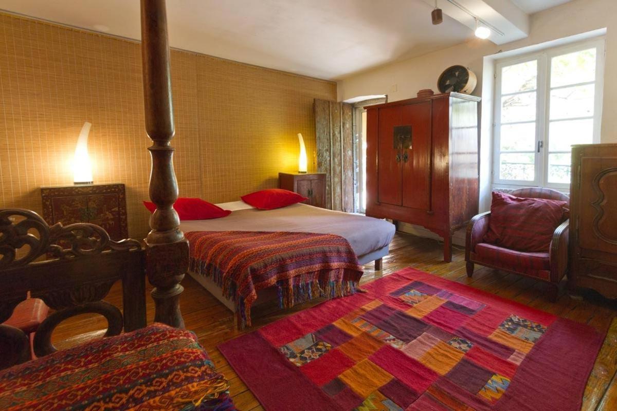 Chambres D'Hotes Le Petit Siam : Le Calme En Centre Ville Клермон-Феран Екстериор снимка