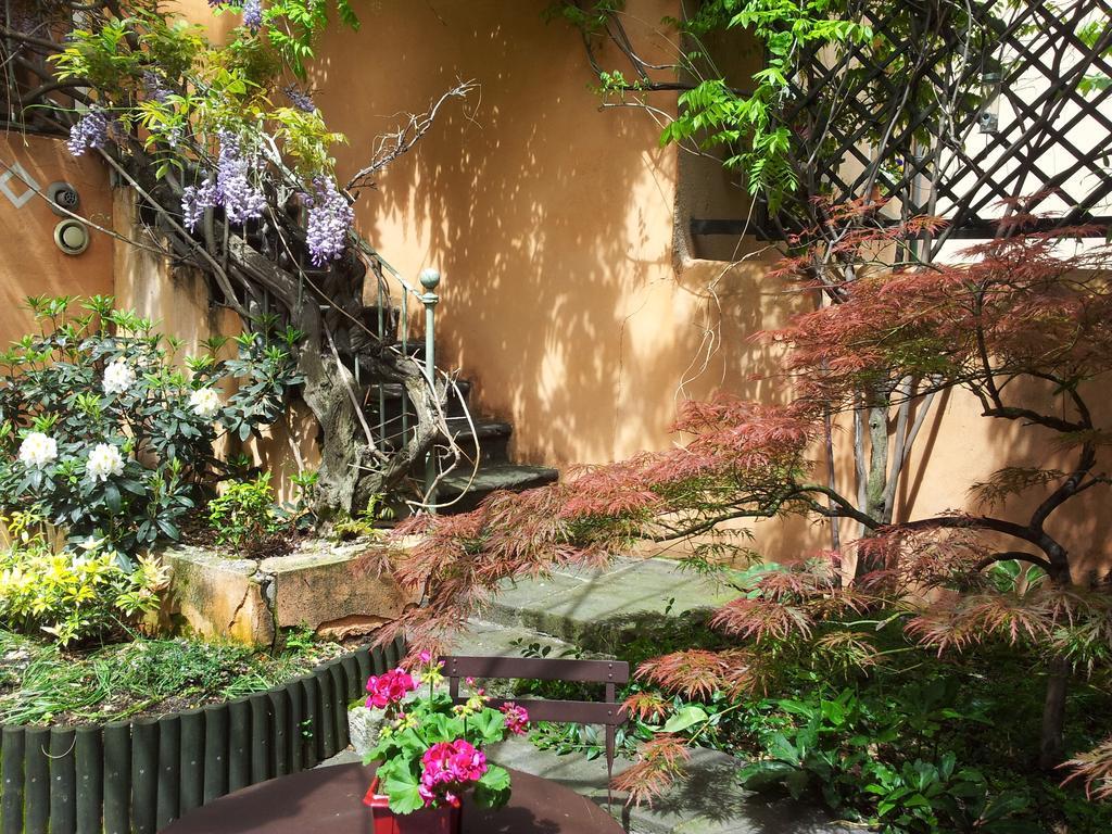 Chambres D'Hotes Le Petit Siam : Le Calme En Centre Ville Клермон-Феран Екстериор снимка
